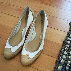 Bass Vintage Oxford Inspired white & brown shoes